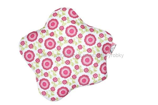 Tvarovaný polštářek PRDEČEK kytička